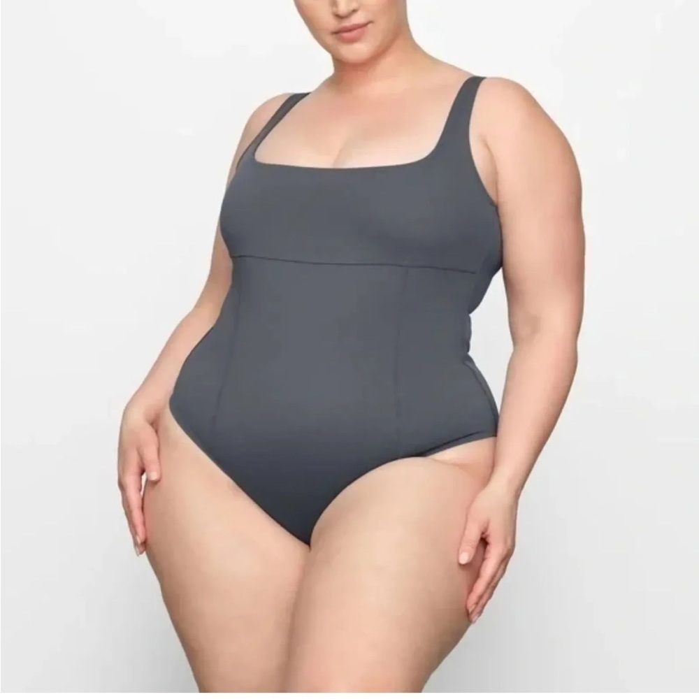 SKIMS Sculpting Swim Tank One Piece in Gunmetal size XXS SKU:28R